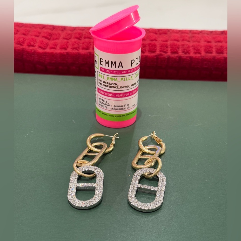 Emma pills extra pills earrings in gold - Picture 2 of 5